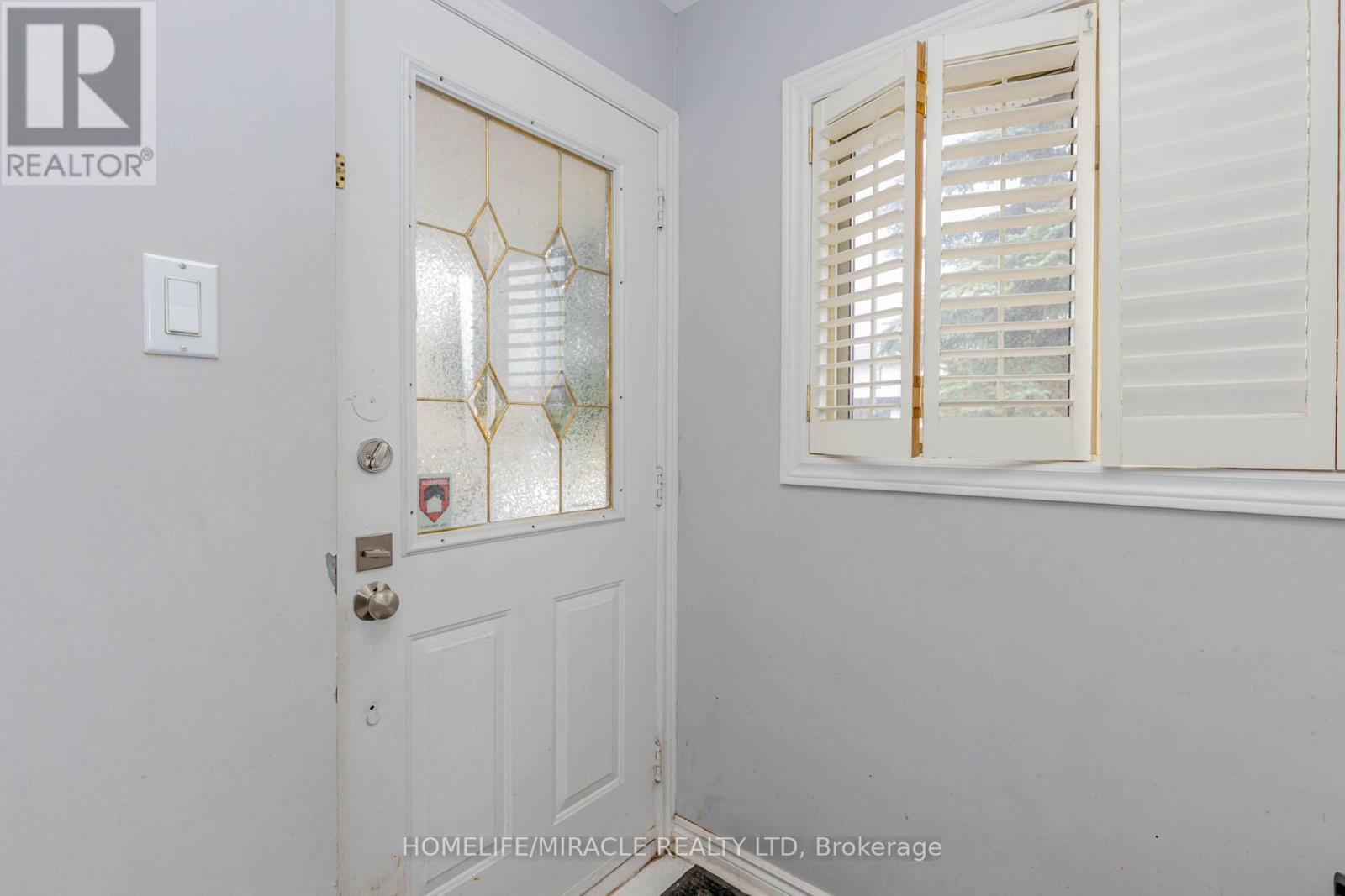 2463 Applewood Drive, Oakville, Ontario  L6L 1V7 - Photo 8 - W12952864