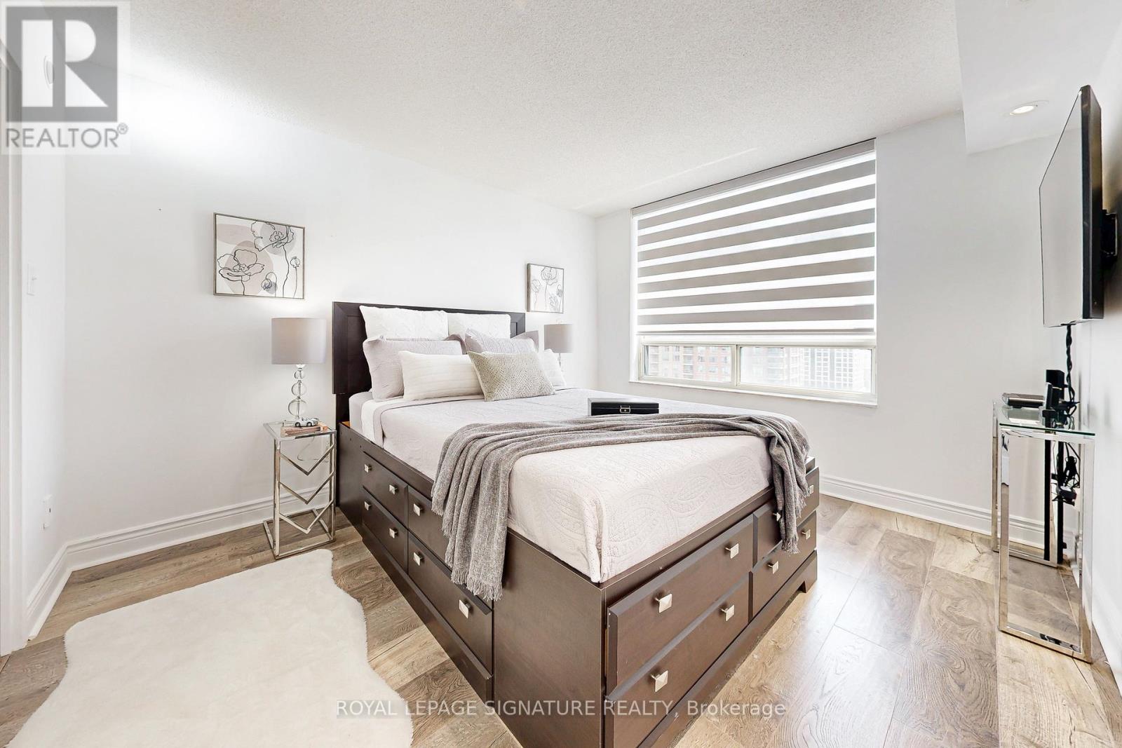 1501 - 265 Enfield Place, Mississauga, Ontario  L5B 3Y7 - Photo 11 - W12952918