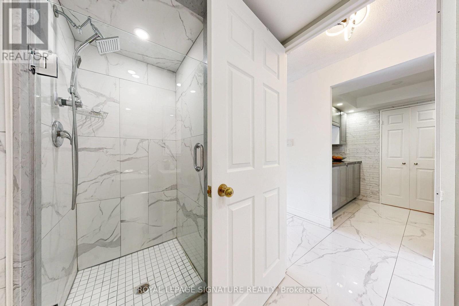 1501 - 265 Enfield Place, Mississauga, Ontario  L5B 3Y7 - Photo 16 - W12952918