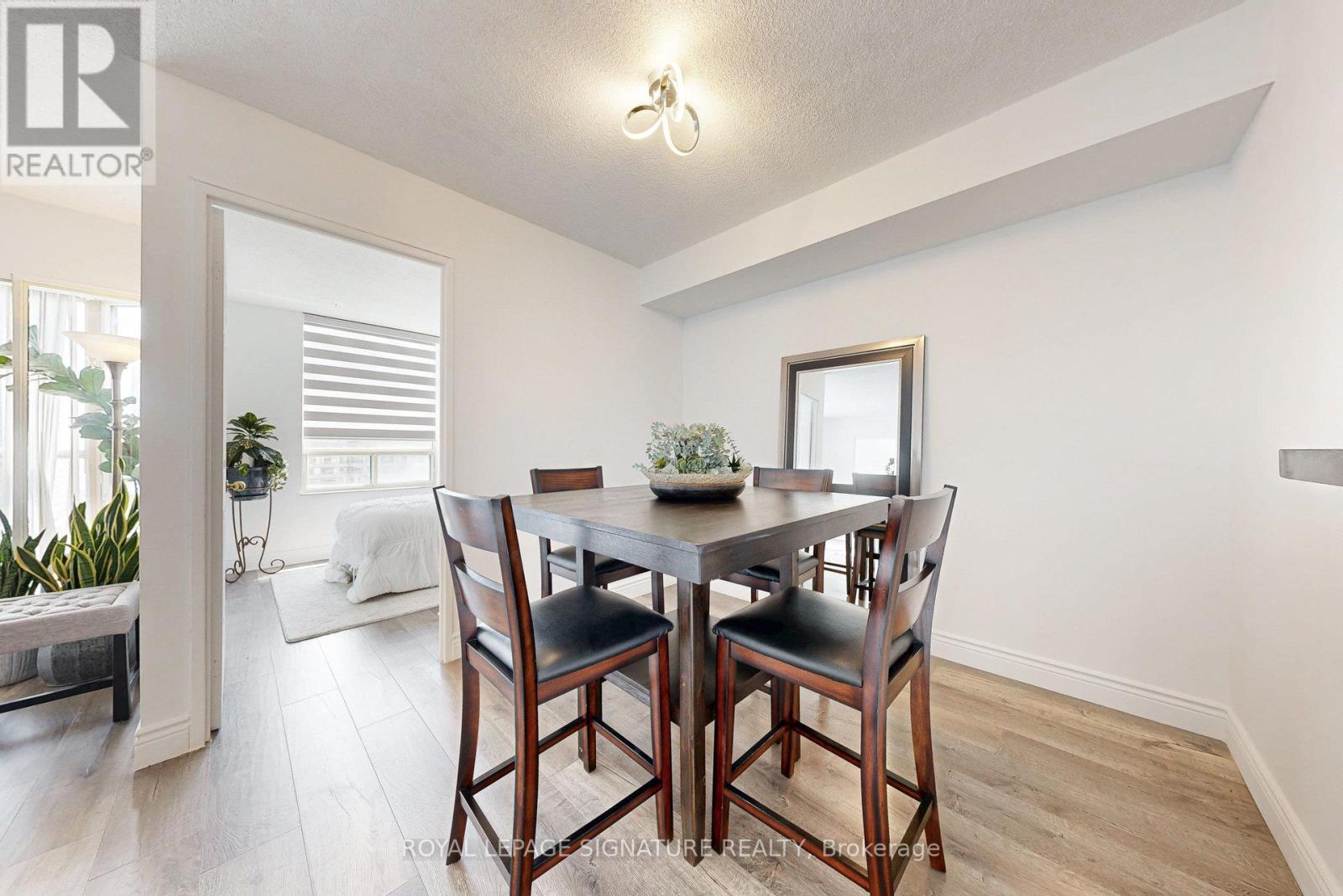 1501 - 265 Enfield Place, Mississauga, Ontario  L5B 3Y7 - Photo 7 - W12952918