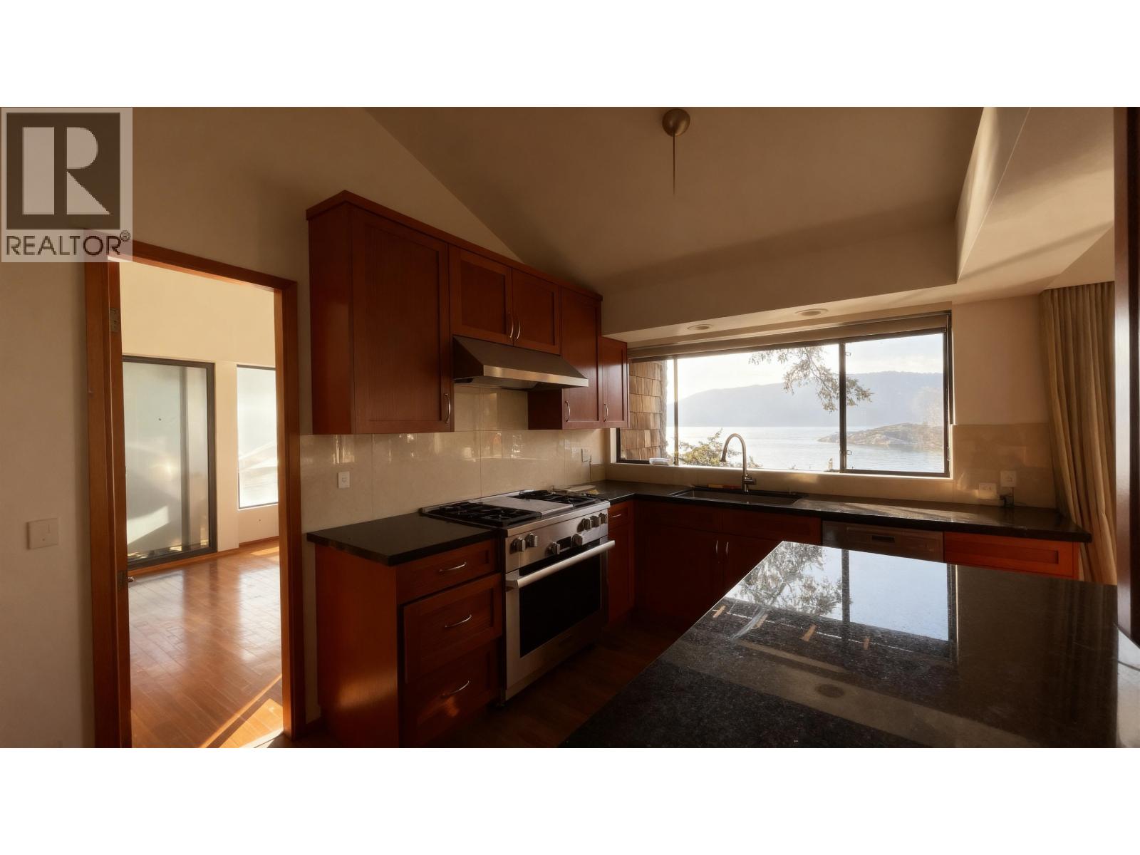 6648 Marine Drive, West Vancouver, British Columbia  V7W 2S9 - Photo 12 - R3082204