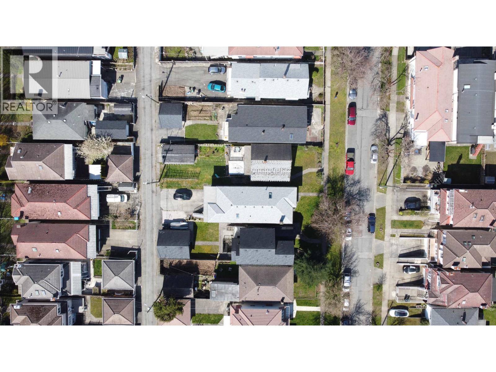 5829 Mckinnon Street, Vancouver, British Columbia  V5R 4E2 - Photo 9 - R3106040