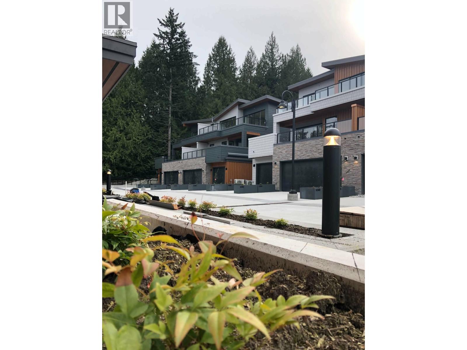 B2g1 464 Eaglecrest Drive, Gibsons, British Columbia  V0N 1V9 - Photo 2 - R3105957