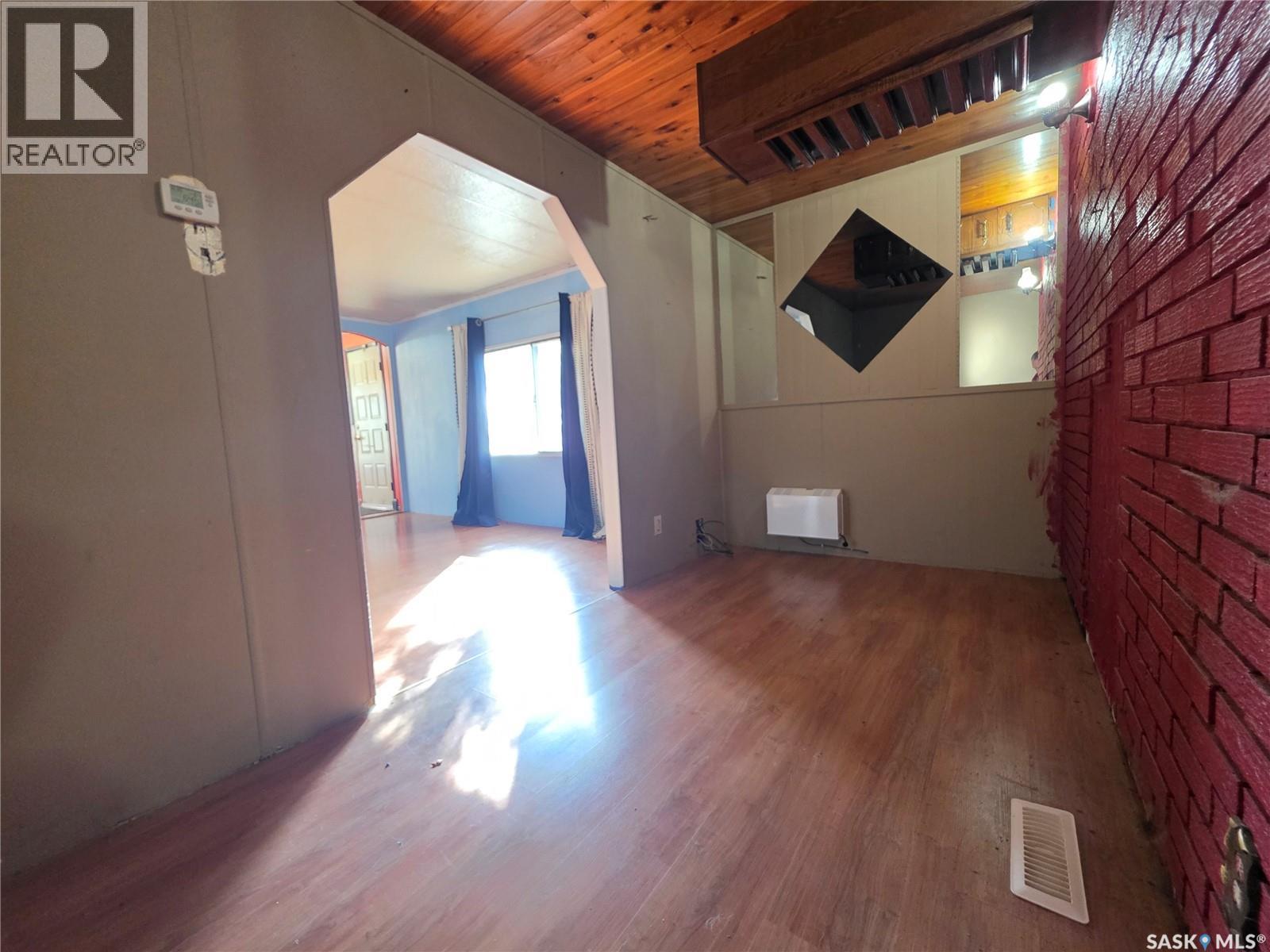 316 Klassen Street, Herbert, Saskatchewan  S0H 2A0 - Photo 9 - SK031971