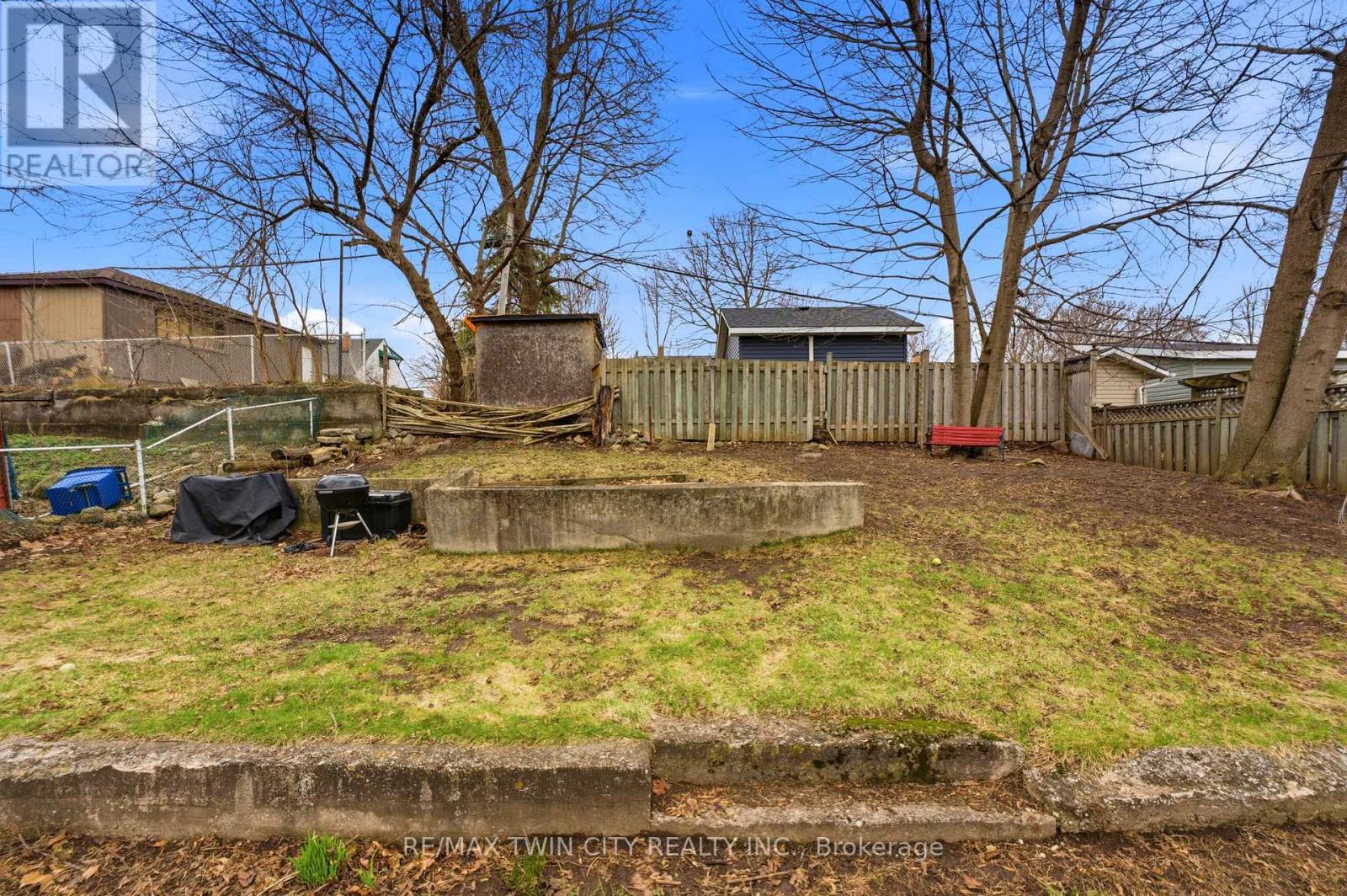 82 Glenview Avenue, Cambridge, Ontario  N1R 2W2 - Photo 19 - X12952836