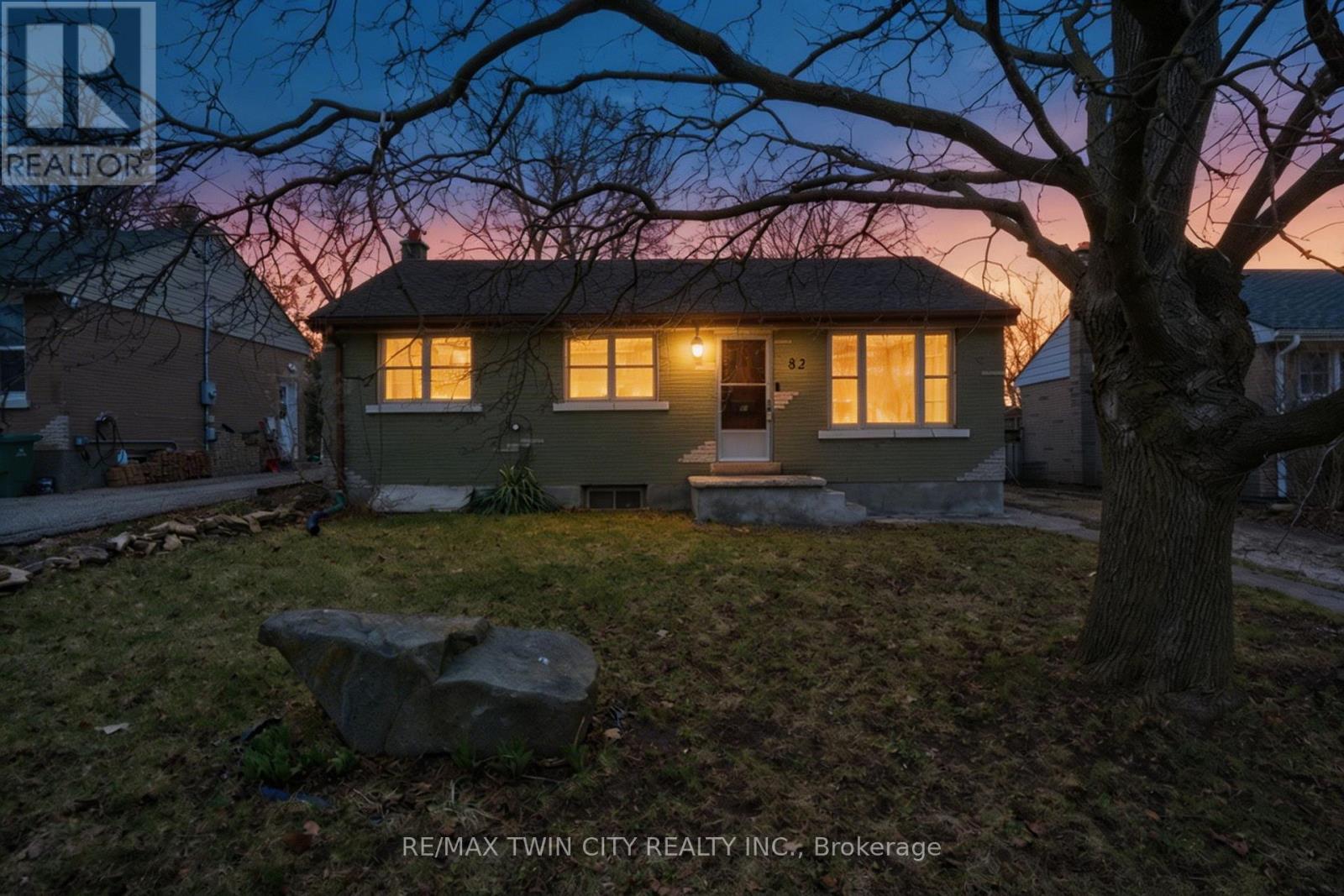 82 Glenview Avenue, Cambridge, Ontario  N1R 2W2 - Photo 2 - X12952836