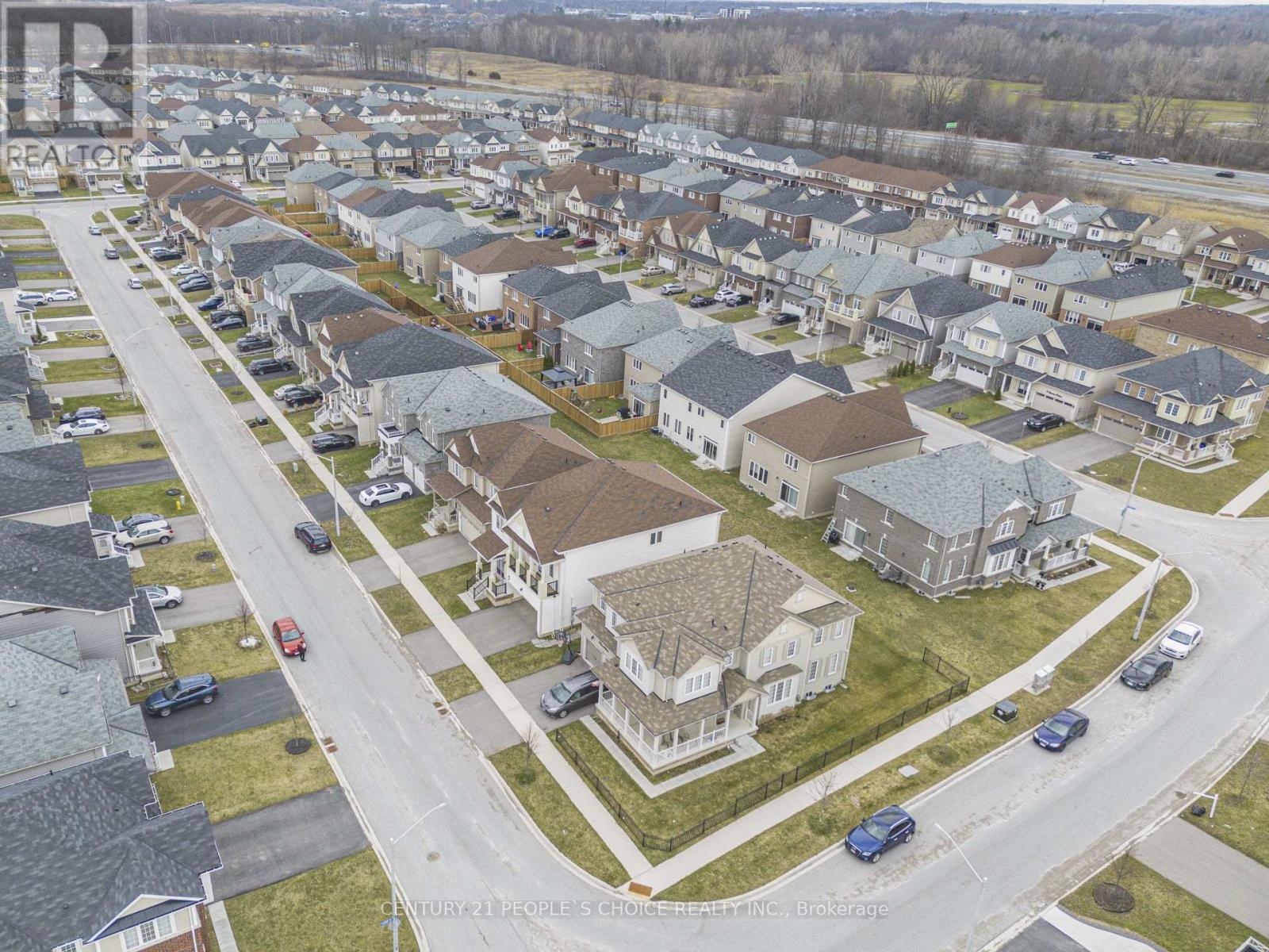 3 Sara Drive, Thorold, Ontario  L3B 0G2 - Photo 2 - X12952914