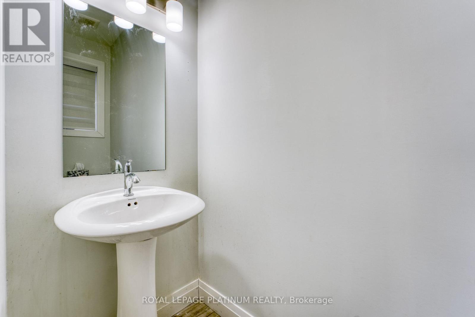 4277 John Ross Court, Windsor, Ontario  N8W 0B5 - Photo 13 - X12952942