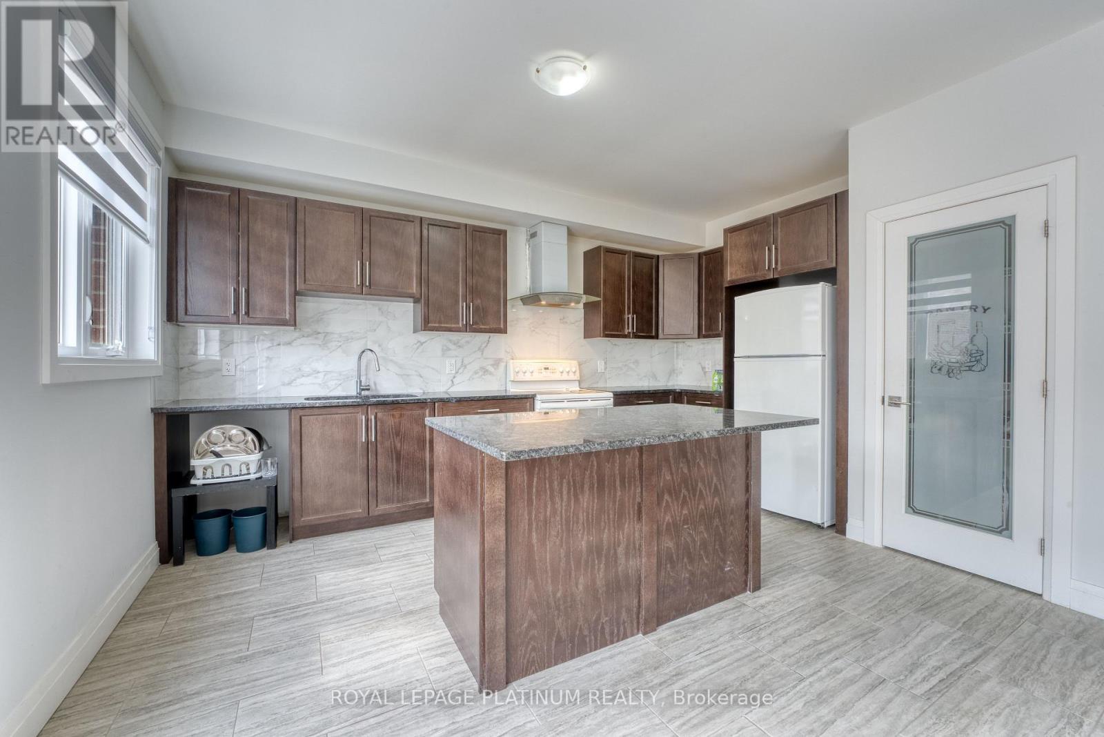 4277 John Ross Court, Windsor, Ontario  N8W 0B5 - Photo 9 - X12952942