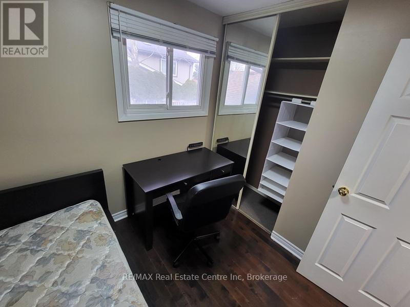 9 Sanderson Drive, Guelph, Ontario  N1H 6T7 - Photo 14 - X12940300