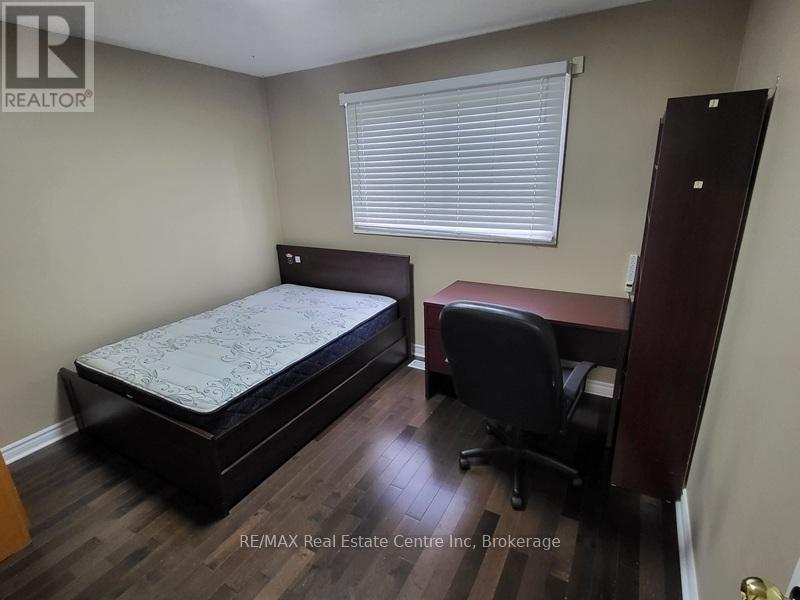 9 Sanderson Drive, Guelph, Ontario  N1H 6T7 - Photo 12 - X12940300