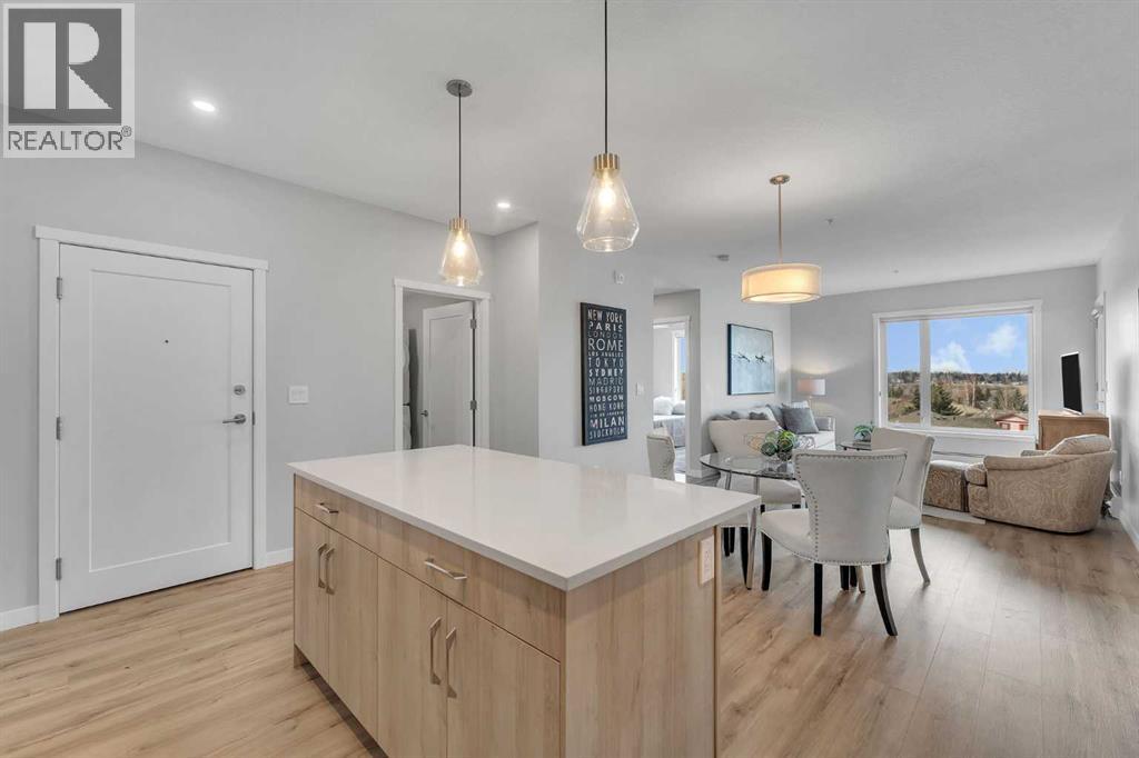 301, 71 Shawnee Common SW, Calgary, Alberta  T2Y 0R2 - Photo 13 - A2296258