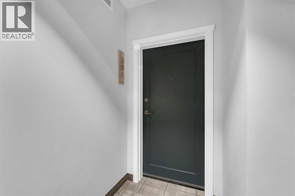 301, 71 Shawnee Common SW, Calgary, Alberta  T2Y 0R2 - Photo 6 - A2296258