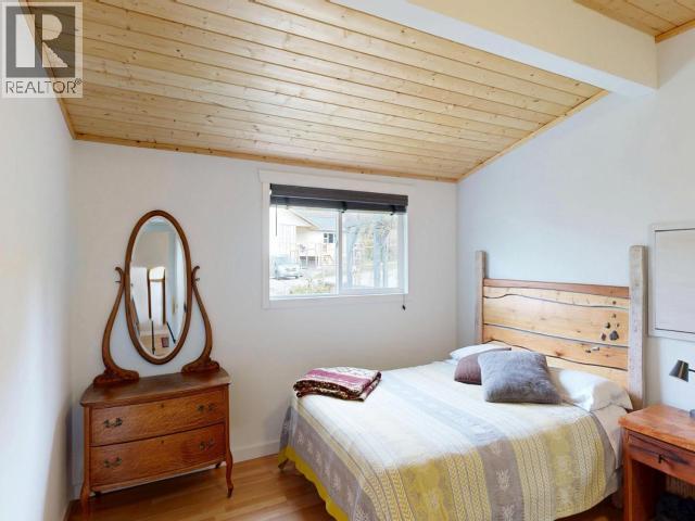 6152 Lois Street, Powell River, British Columbia  V8A 4V1 - Photo 14 - 19755