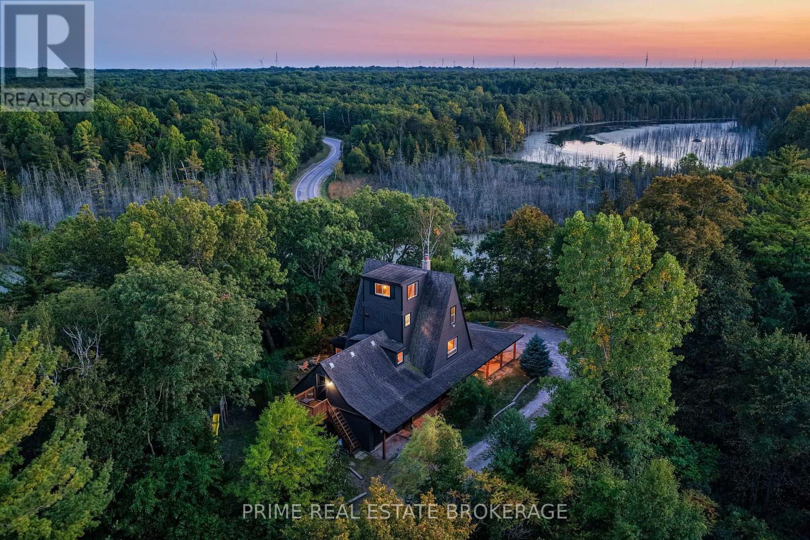 7166 Outer Drive, Lambton Shores, Ontario  N0M 2L0 - Photo 3 - X12953012