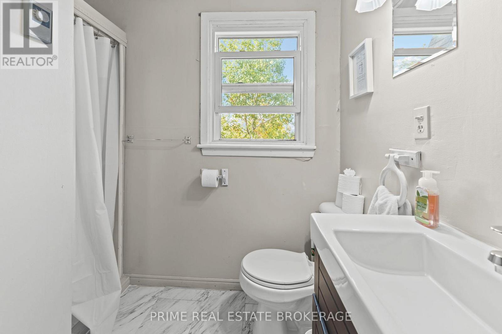 7166 Outer Drive, Lambton Shores, Ontario  N0M 2L0 - Photo 37 - X12953012