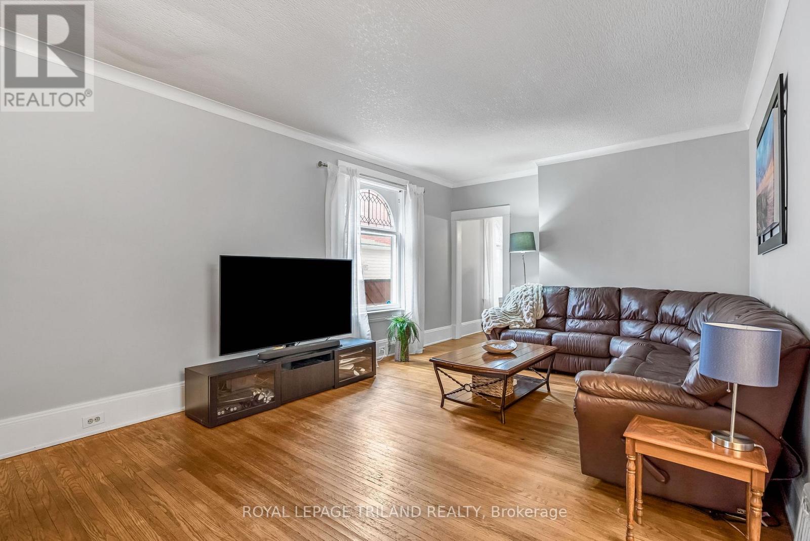 75 Chester Street, St. Thomas, Ontario  N5R 1V7 - Photo 11 - X12953070