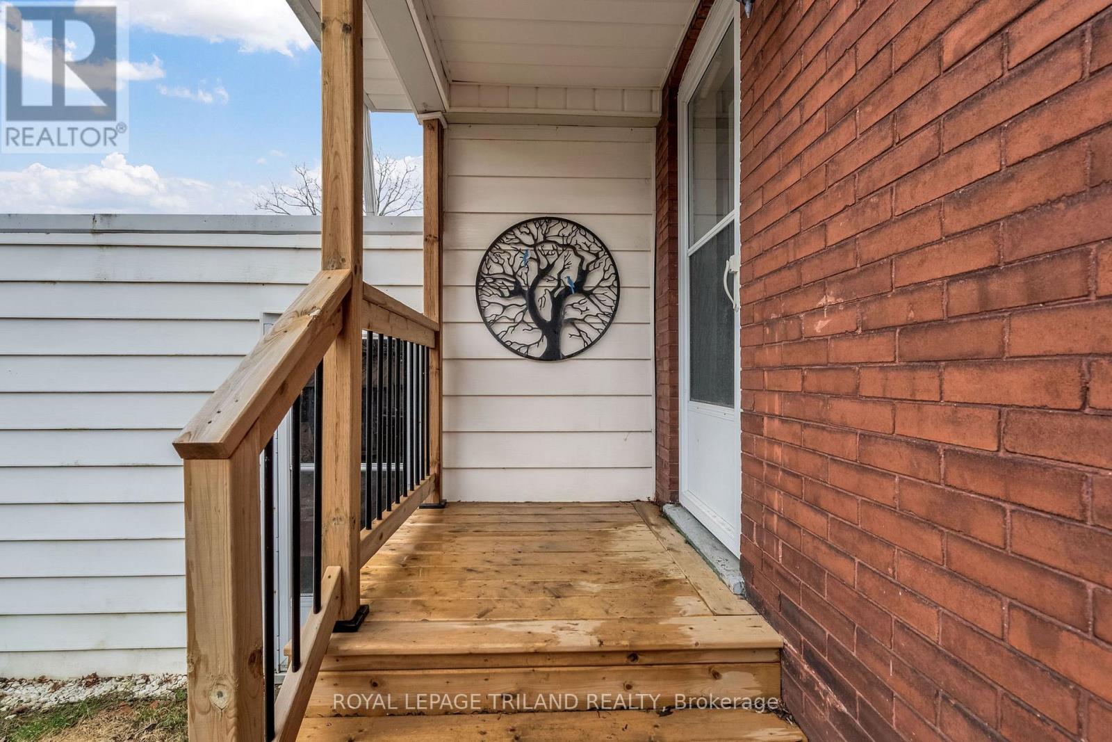 75 Chester Street, St. Thomas, Ontario  N5R 1V7 - Photo 42 - X12953070