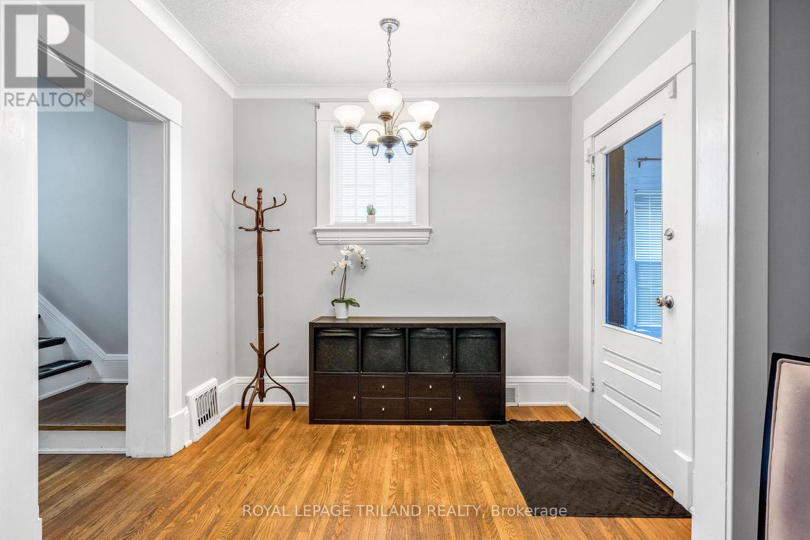 75 Chester Street, St. Thomas, Ontario  N5R 1V7 - Photo 9 - X12953070