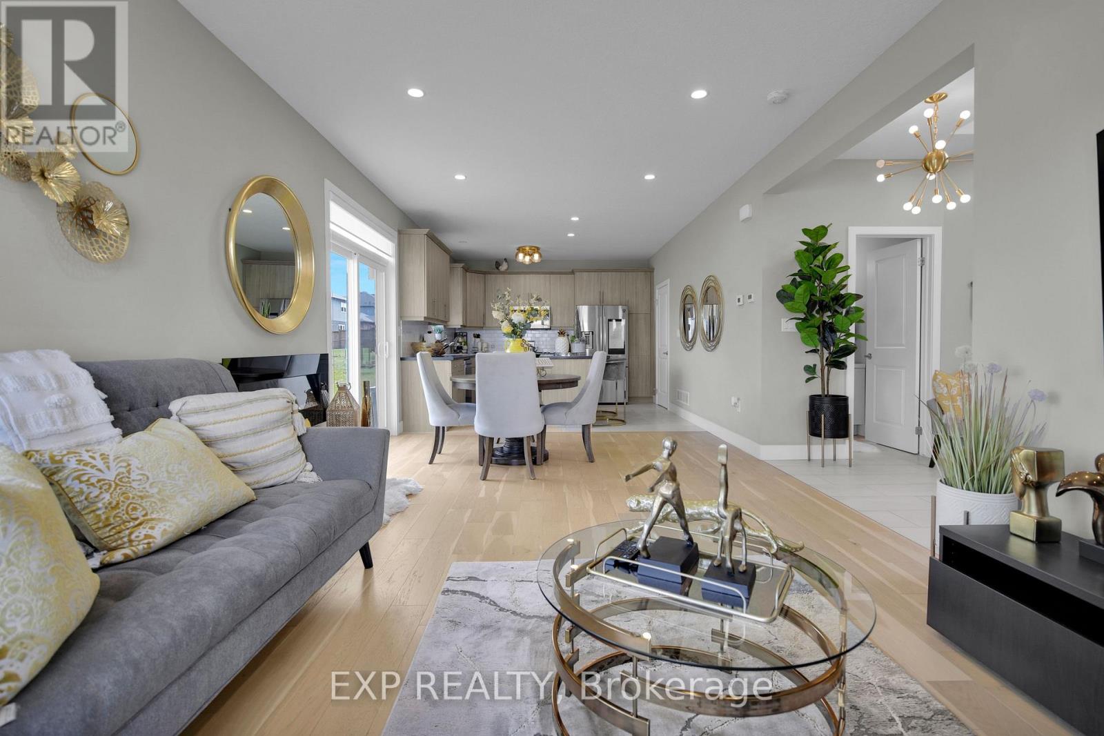 349 Edgevalley Road, London East, Ontario  N5V 0C3 - Photo 11 - X12953074