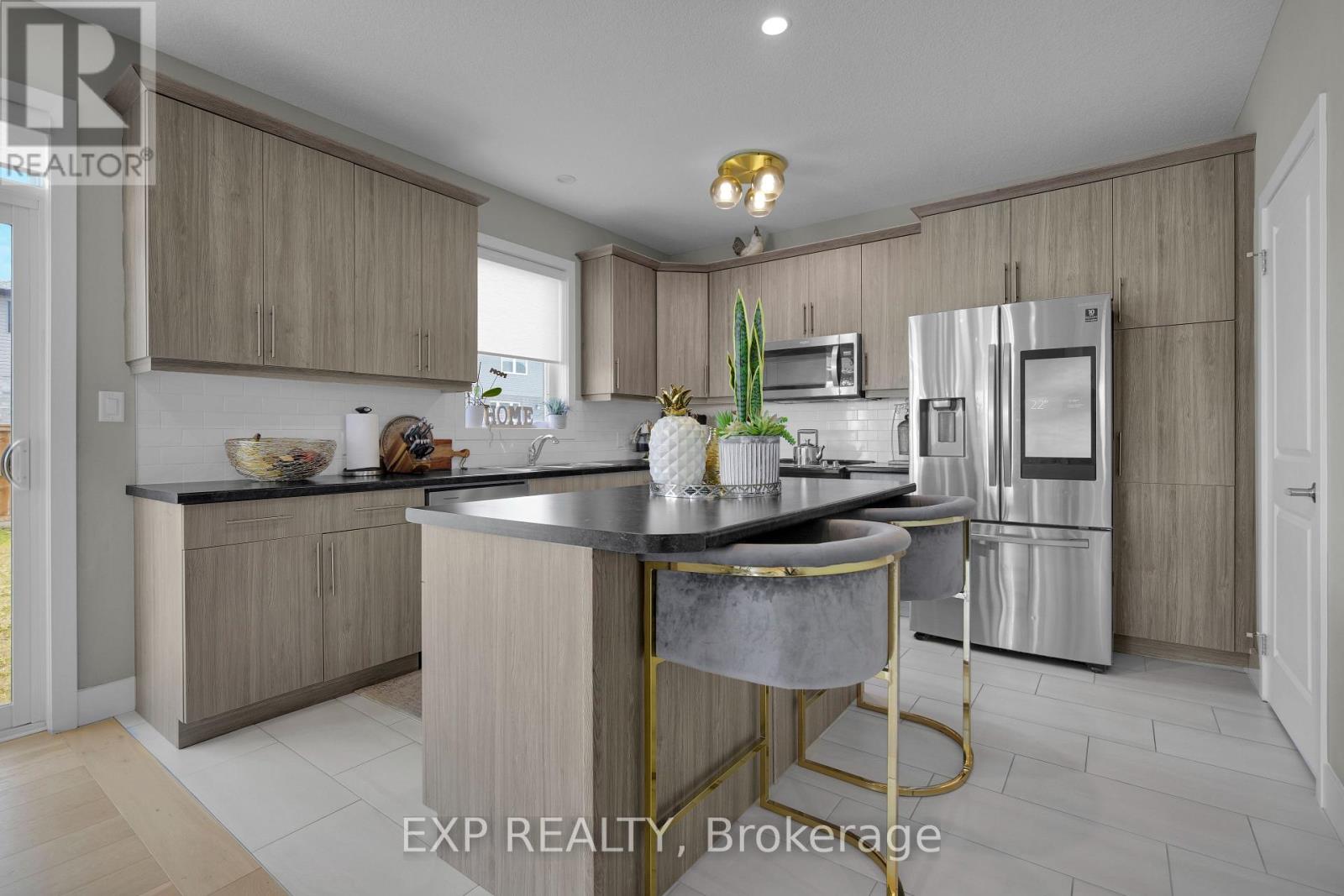 349 Edgevalley Road, London East, Ontario  N5V 0C3 - Photo 13 - X12953074