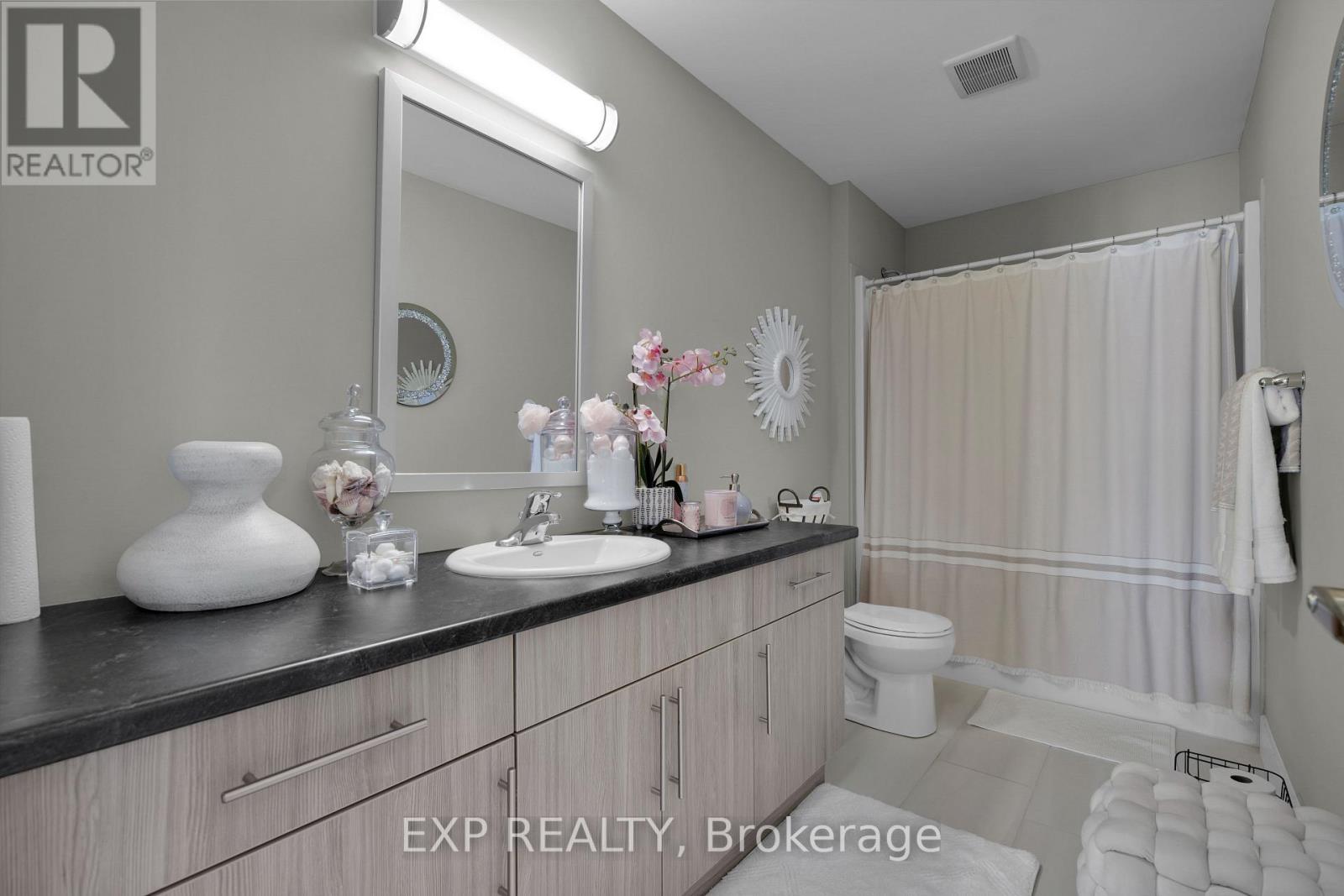 349 Edgevalley Road, London East, Ontario  N5V 0C3 - Photo 34 - X12953074