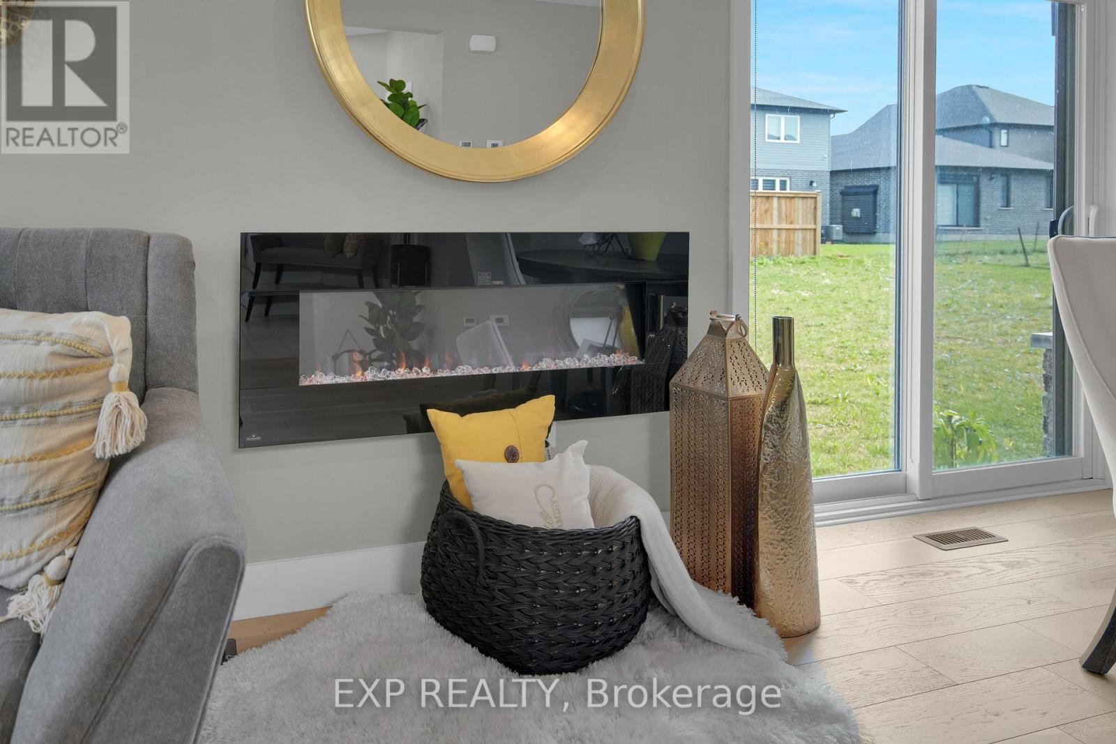 349 Edgevalley Road, London East, Ontario  N5V 0C3 - Photo 8 - X12953074