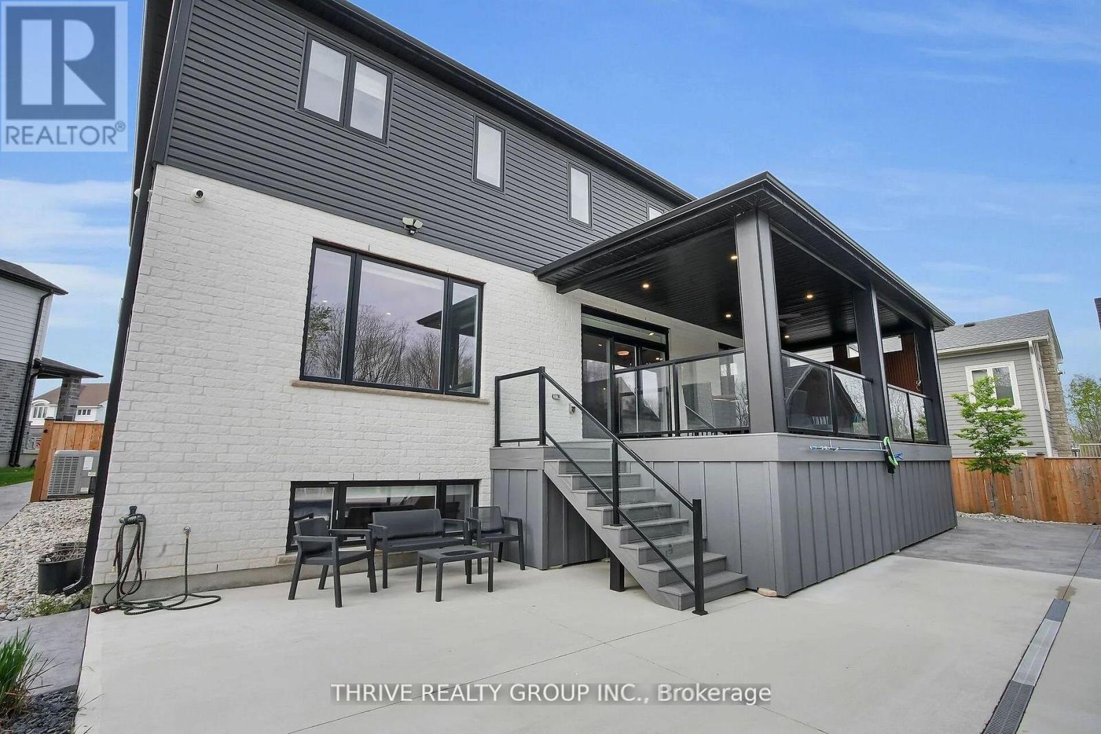 862 Lunar Drive, London North, Ontario  N6G 3X9 - Photo 10 - X12953084