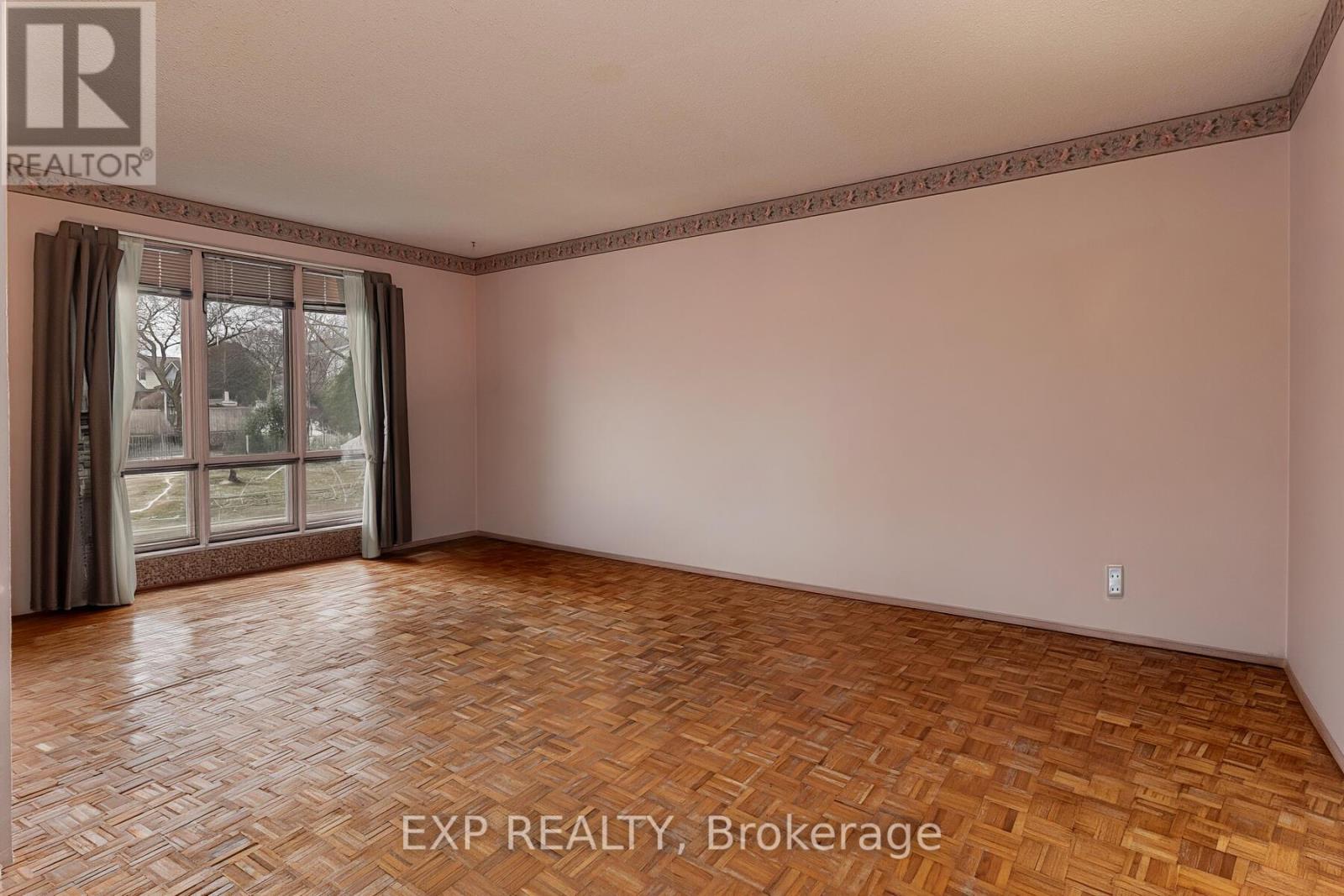 494 Lansdowne Avenue, Woodstock, Ontario  N4T 1J6 - Photo 5 - X12953144