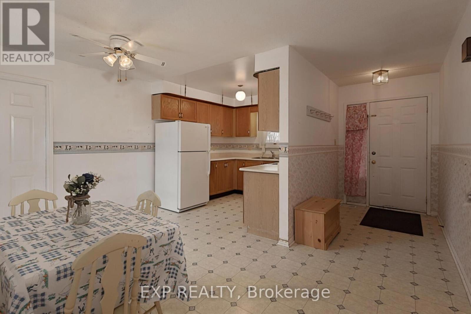 494 Lansdowne Avenue, Woodstock, Ontario  N4T 1J6 - Photo 6 - X12953144