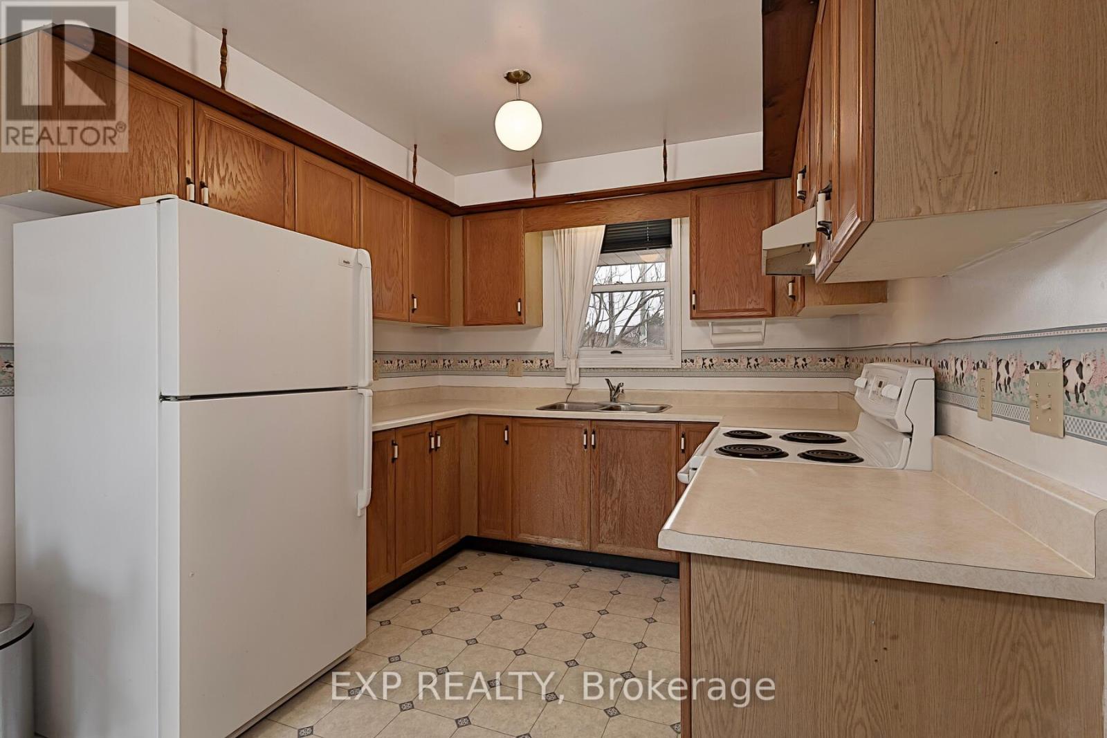 494 Lansdowne Avenue, Woodstock, Ontario  N4T 1J6 - Photo 7 - X12953144