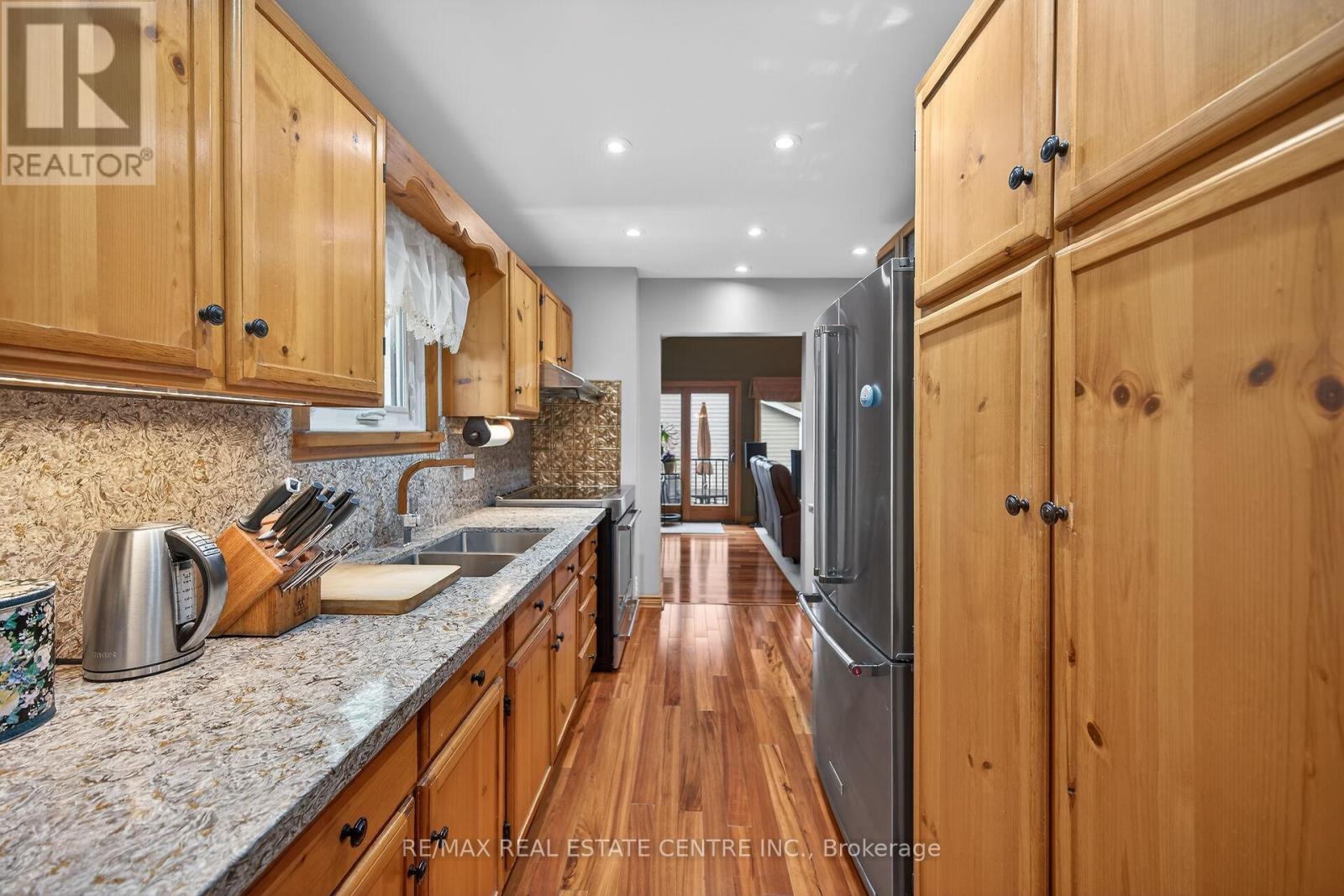 3 Second Street S, Hamilton, Ontario  L8G 1R4 - Photo 15 - X12950920