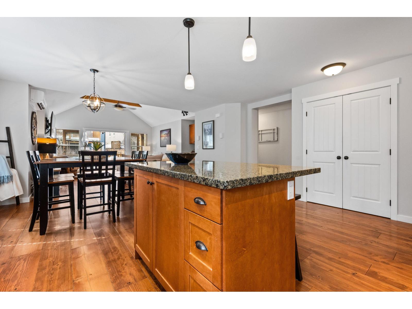 1855 Cherry Tree Lane, Cultus Lake South, Lindell Beach, British Columbia  V2R 0E1 - Photo 12 - R3106556