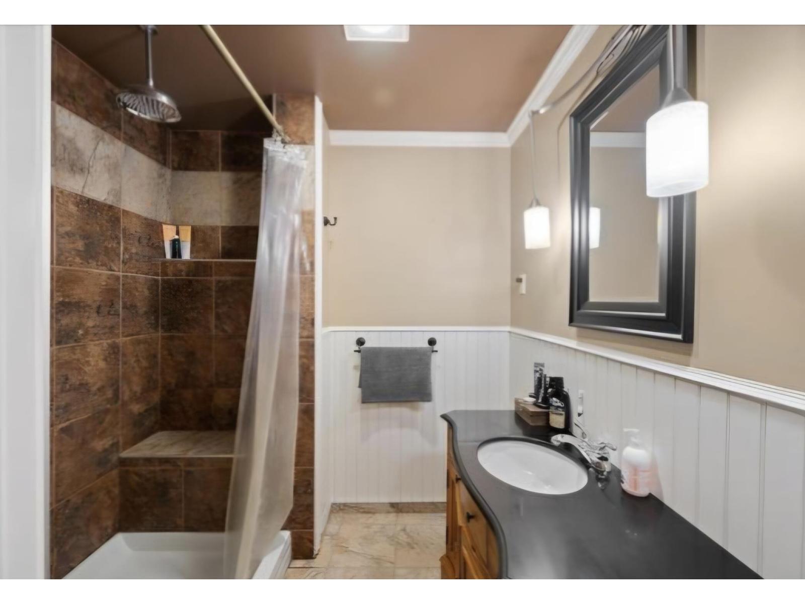 8055 Caribou Street, Mission, British Columbia  V2V 5R1 - Photo 6 - R3105217