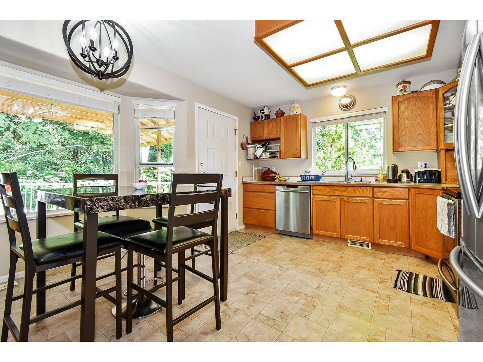 8928 Hammond Street, Mission, British Columbia  V2V 6X8 - Photo 5 - R3105674