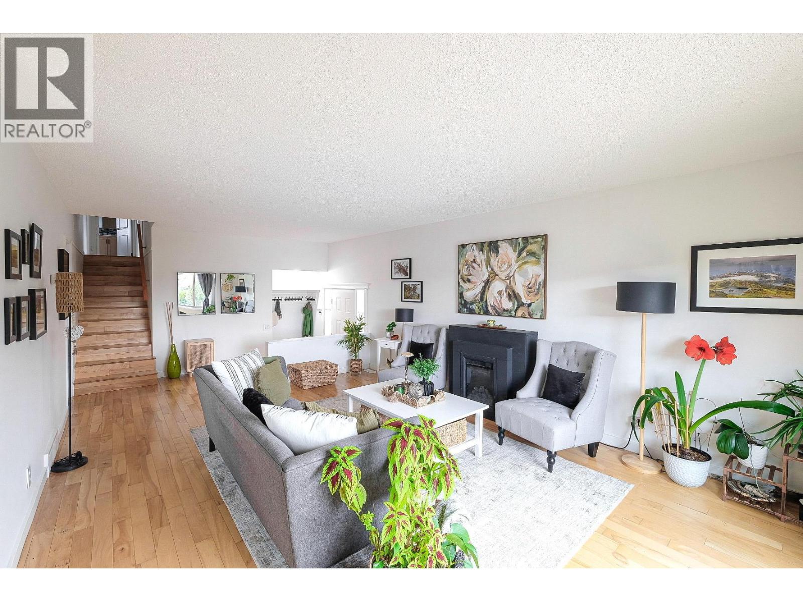 144 Adamson Place, Penticton, British Columbia  V2A 7R9 - Photo 3 - 10381924