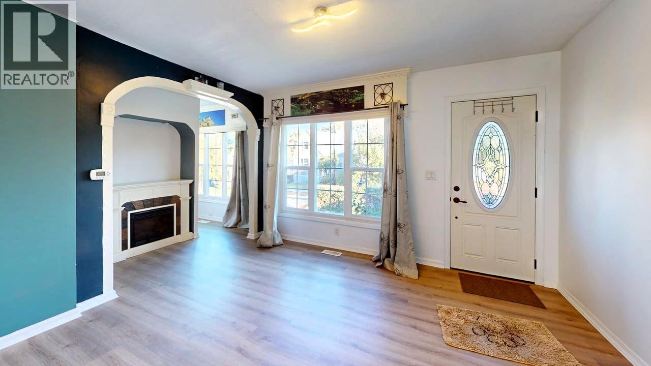 745 Kipling Street, Warfield, British Columbia  V1R 2A3 - Photo 16 - 10380750