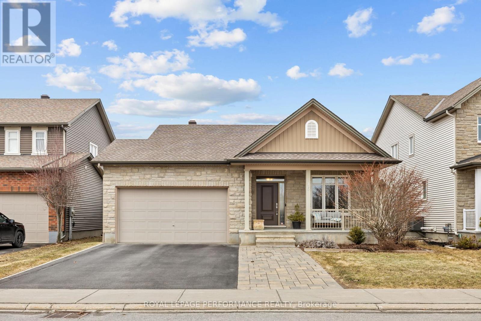 15 YORK CROSSING CROSSING, Russell, Ontario