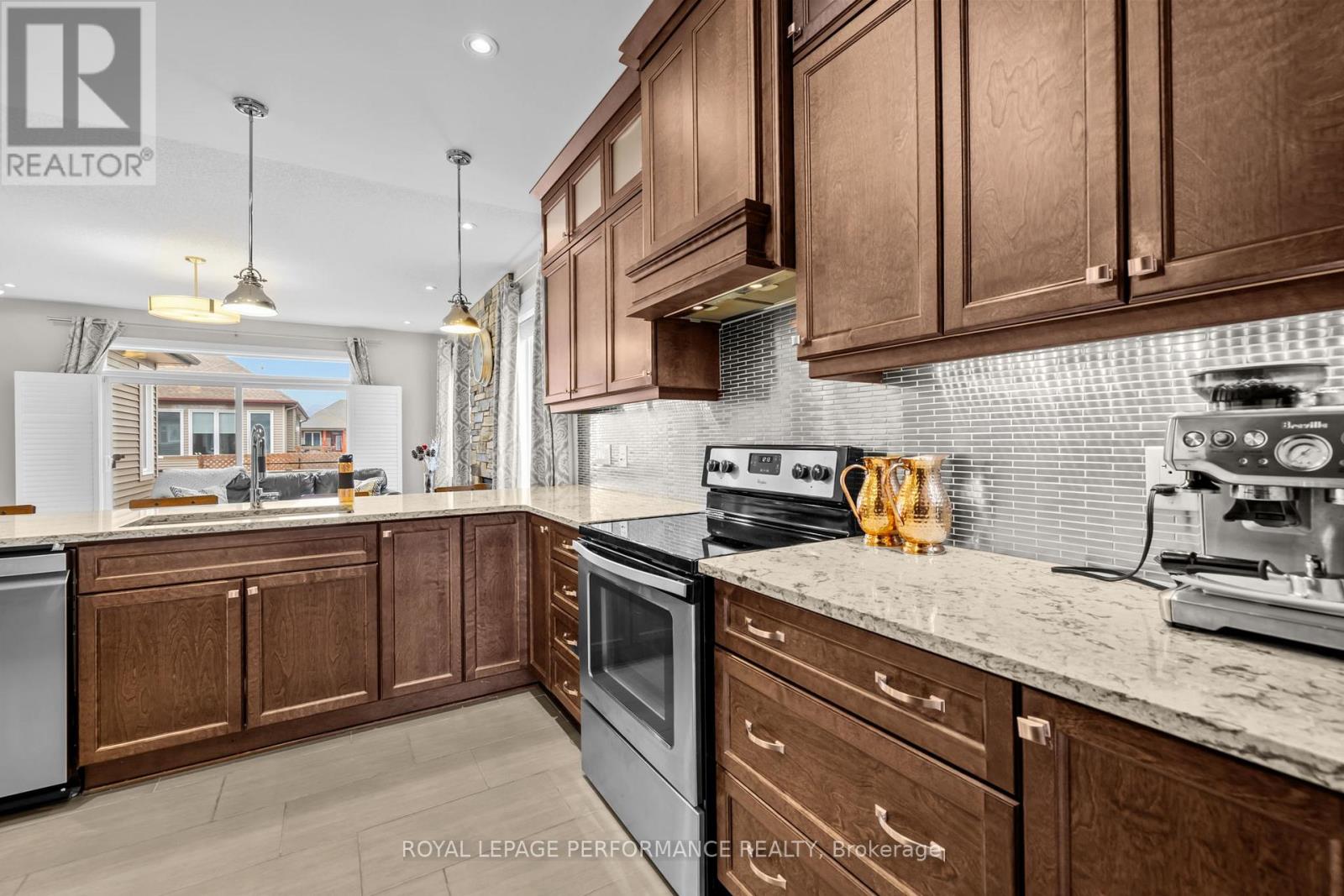 15 York Crossing Crossing, Russell, Ontario  K4R 0C4 - Photo 10 - X12953102