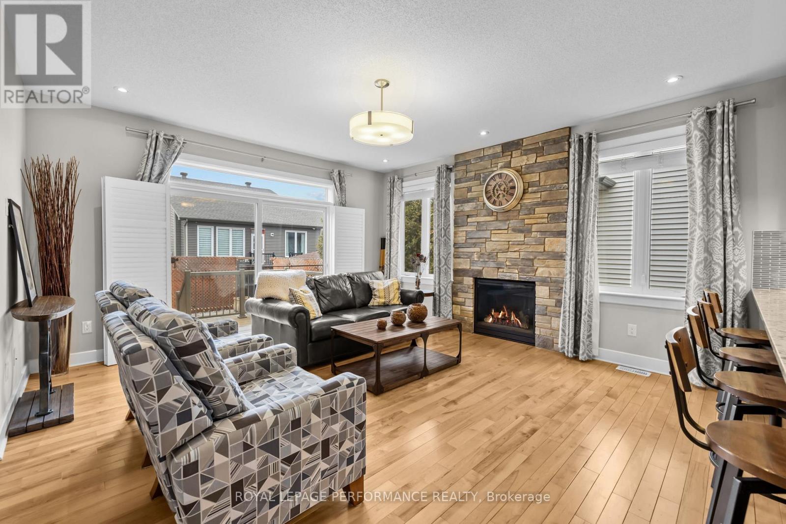 15 York Crossing Crossing, Russell, Ontario  K4R 0C4 - Photo 12 - X12953102