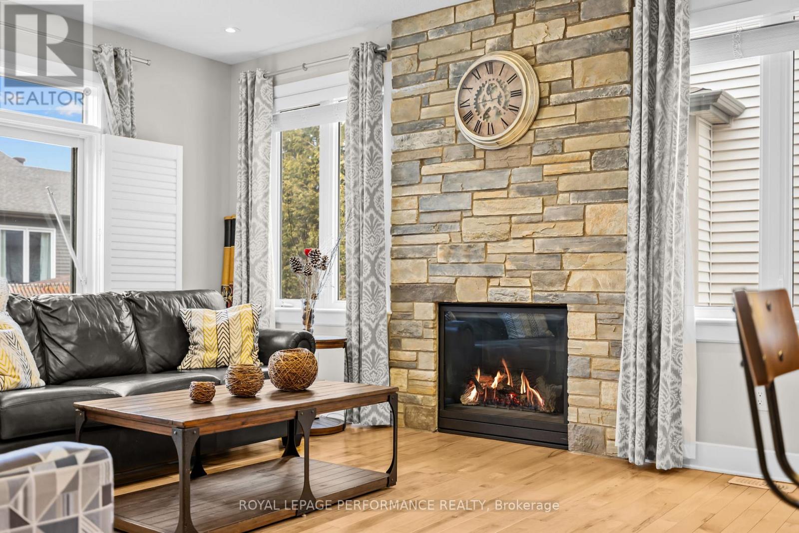 15 York Crossing Crossing, Russell, Ontario  K4R 0C4 - Photo 13 - X12953102