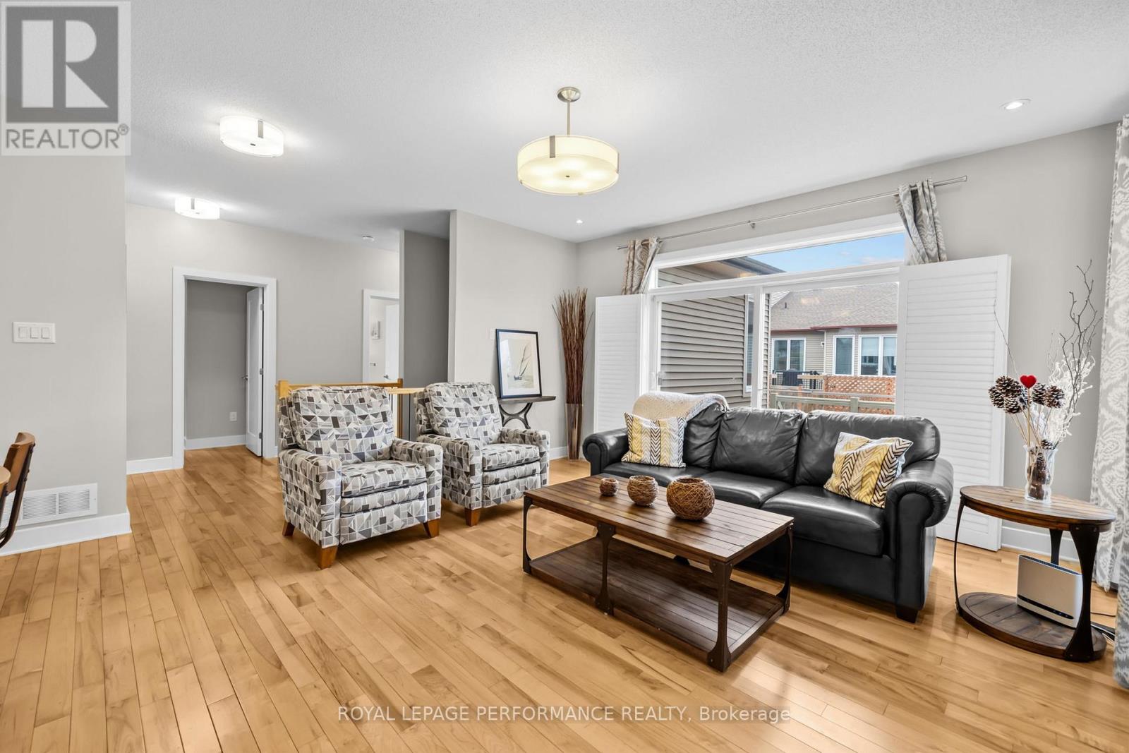 15 York Crossing Crossing, Russell, Ontario  K4R 0C4 - Photo 14 - X12953102