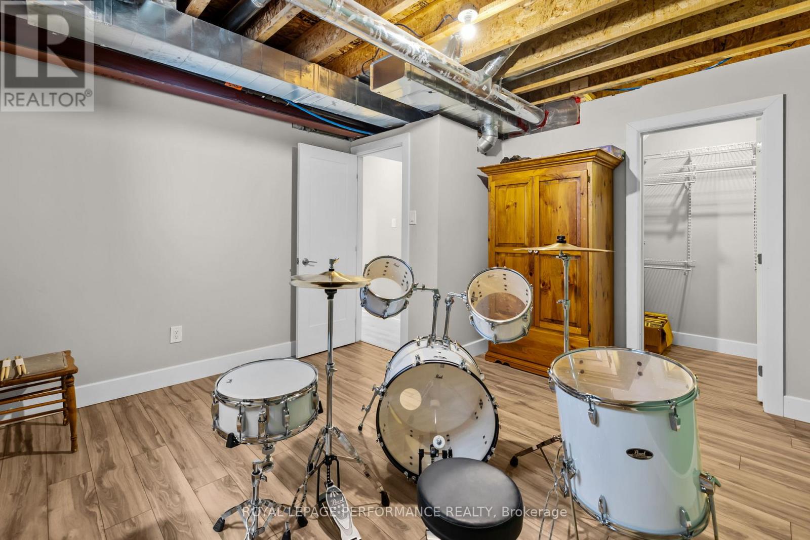 15 York Crossing Crossing, Russell, Ontario  K4R 0C4 - Photo 29 - X12953102