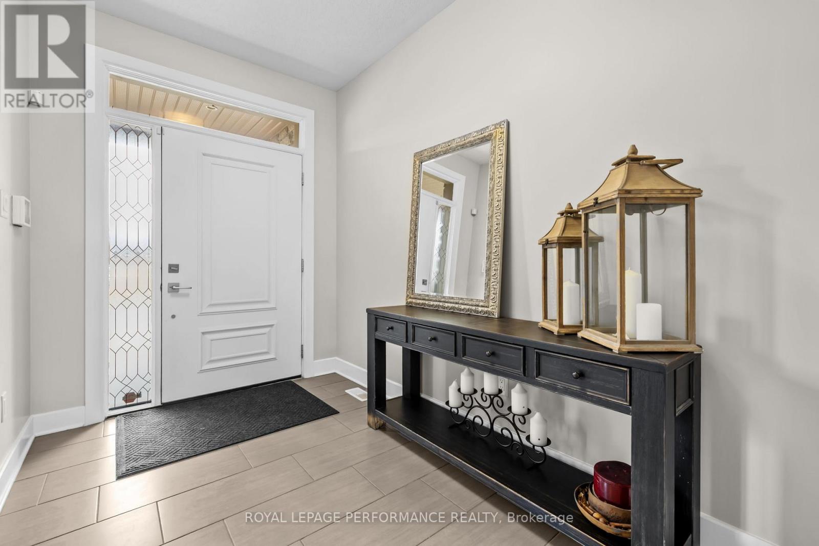 15 York Crossing Crossing, Russell, Ontario  K4R 0C4 - Photo 3 - X12953102