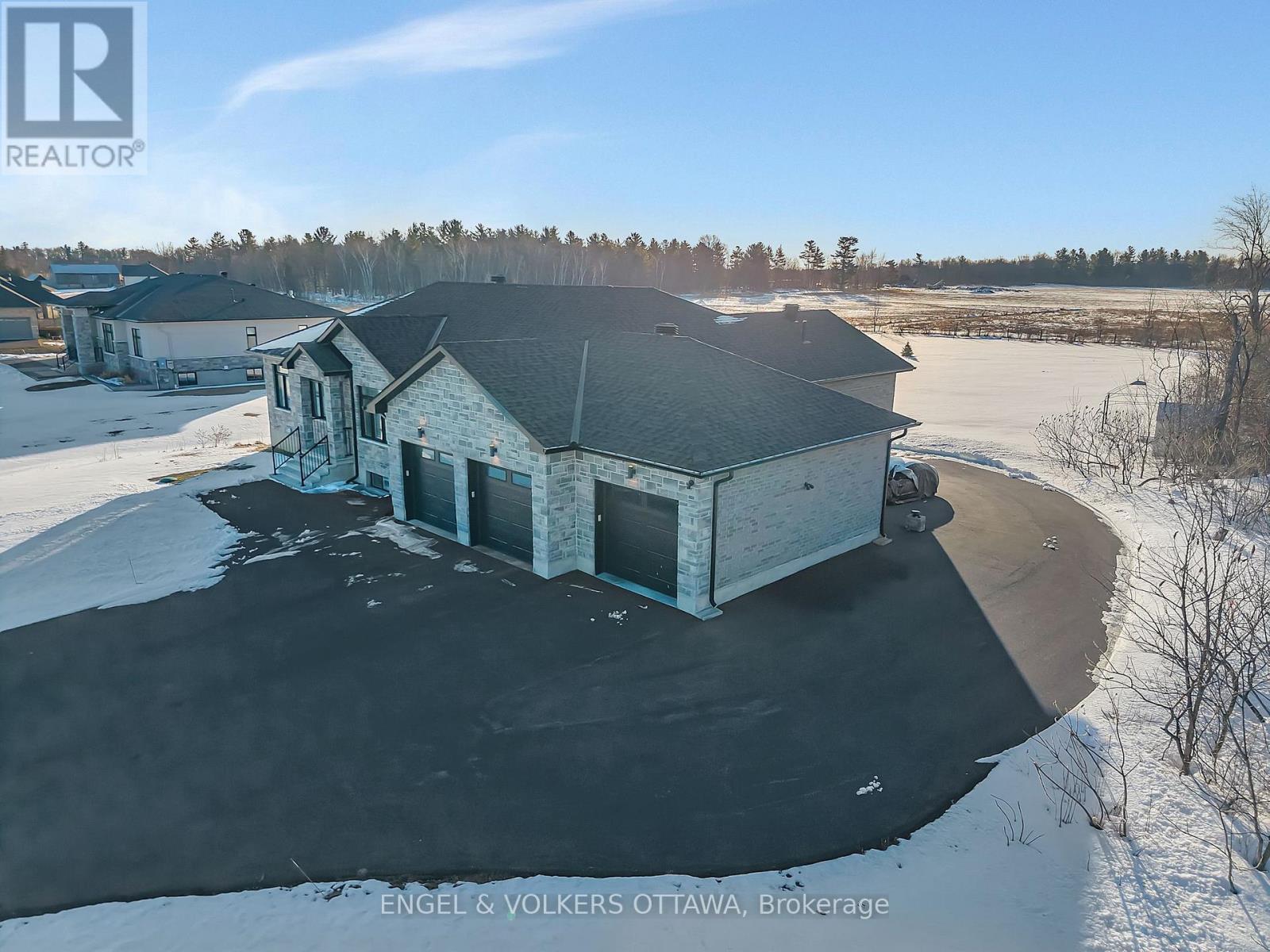 19 Synergy Way, Ottawa, Ontario  K2W 0K3 - Photo 3 - X12953158