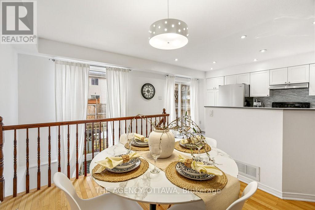 555 Aberfoyle Circle, Ottawa, Ontario  K2K 3R4 - Photo 10 - X12953264