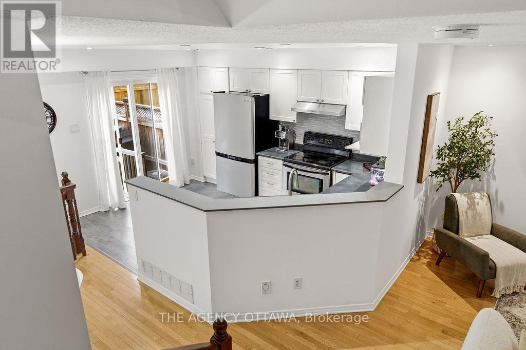 555 Aberfoyle Circle, Ottawa, Ontario  K2K 3R4 - Photo 15 - X12953264