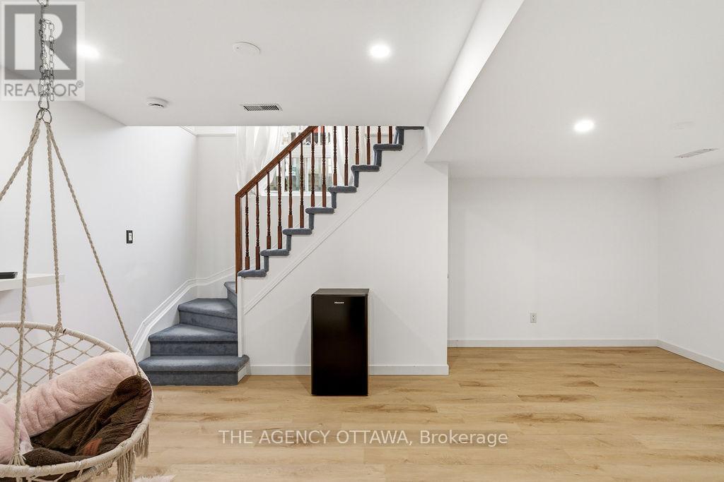 555 Aberfoyle Circle, Ottawa, Ontario  K2K 3R4 - Photo 37 - X12953264