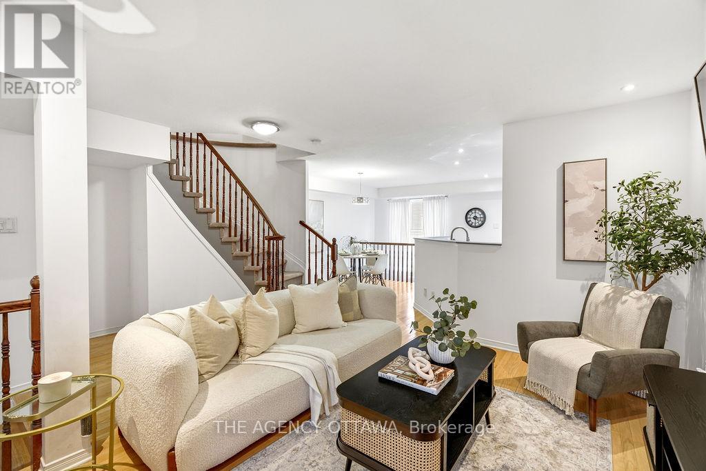 555 Aberfoyle Circle, Ottawa, Ontario  K2K 3R4 - Photo 8 - X12953264