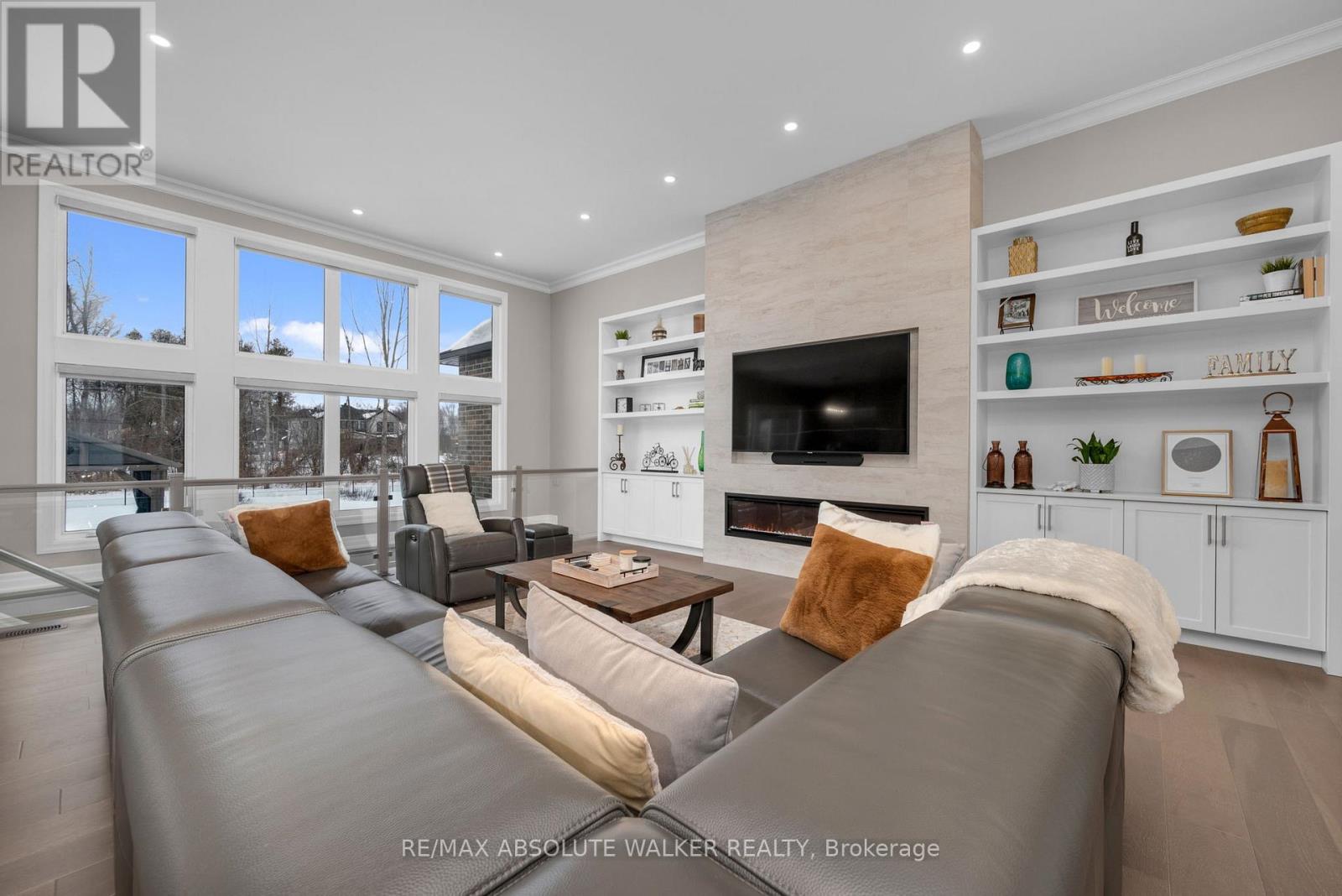 700 Mcmanus Avenue, Ottawa, Ontario  K4M 0B2 - Photo 2 - X12953318